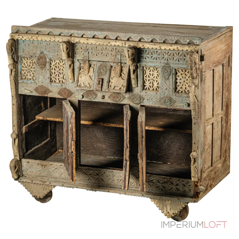 Сундук на колесиках Covali ART-113 от ImperiumLoft Сундук на колесиках Covali ART-113 от ImperiumLoft