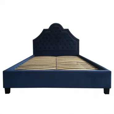 Кровать двуспальная с изголовьем Button Кровать двуспальная с изголовьем Button