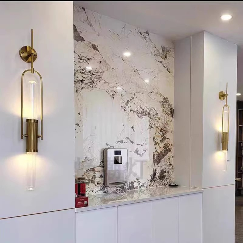 Настенный светильник Tube Gold со стеклянными плафонами цилиндрами от Vinsa