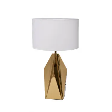 Лампа настольная с кремовым абажуром