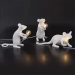 Настольная лампа Mouse Standing White Right с оригинальным оформлением в виде милой мышки от ImperiumLoft
