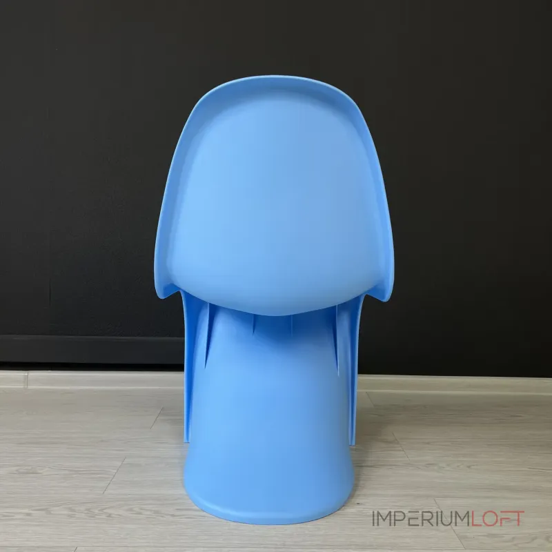 Стул Panton Blue изогнутой формы от LaLume Стул Panton Blue изогнутой формы от LaLume
