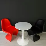 Стул Panton Black изогнутой формы от LaLume 