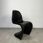 Стул Panton Black изогнутой формы от LaLume 