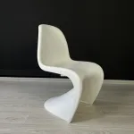 Стул Panton White изогнутой формы от LaLume 