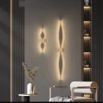 Настенный светильник из двух симметрично изогнутых контурных полос с LED подсветкой Бра JARAND H60 от ImperiumLoft