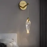 Настенный светильник в виде выгнутого диска с LED подсветкой Бра AQUILA WALL Brass от ImperiumLoft