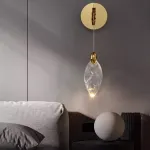 Настенный светильник в виде выгнутого диска с LED подсветкой Бра AQUILA WALL Brass от ImperiumLoft