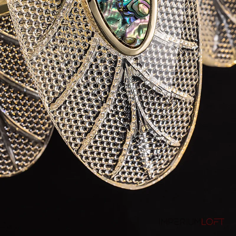 Серия люстр из хрустальных подвесок с разной фактурой в виде стилизованных листьев и вставками из перламутра на кольцевом каркасе RAIMON D60 от ImperiumLoft