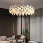 Серия люстр из хрустальных подвесок с разной фактурой в виде стилизованных листьев и вставками из перламутра на кольцевом каркасе RAIMON D60 от ImperiumLoft