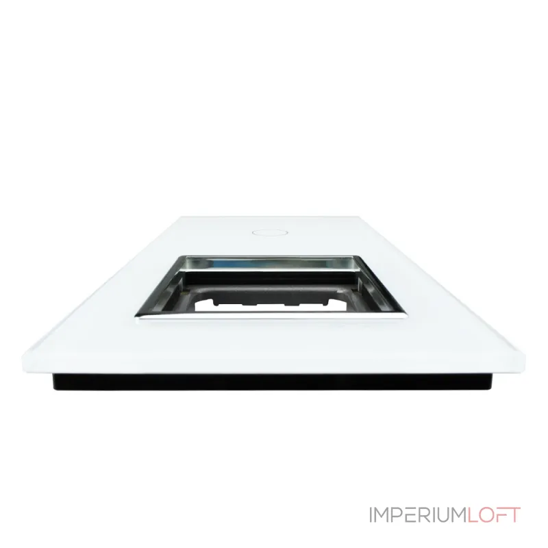 Белая рамка для одноклавишного сенсорного выключателя с розеткой от ImperiumLoft