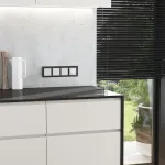 Розетка влагозащищенная с заземлением и со шторкой, без рамки с крышкой Werkel перламутровый рифленый W1171213 от ImperiumLoft