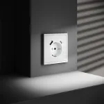 Розетка с заземлением и со шторкой и 2хUSB type A и C без рамки Voltum S70 VLS040502 от ImperiumLoft