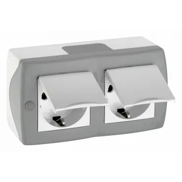 Блок с розетками влагозащищенными с заземлением и крышкой Mono Electric Octans IP20 104-020001-184 Блок с розетками влагозащищенными с заземлением и крышкой Mono Electric Octans IP20 104-020001-184