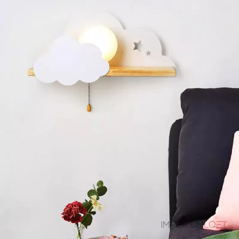 Настенный светильник с белым шарообразным плафоном на деревянной полочке с декоративными облаками Бра CUTE WHITE от ImperiumLoft