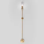 Бра на высокой стойке с цилиндрическим плафоном из рифленого стекла RELF BRASS от ImperiumLoft