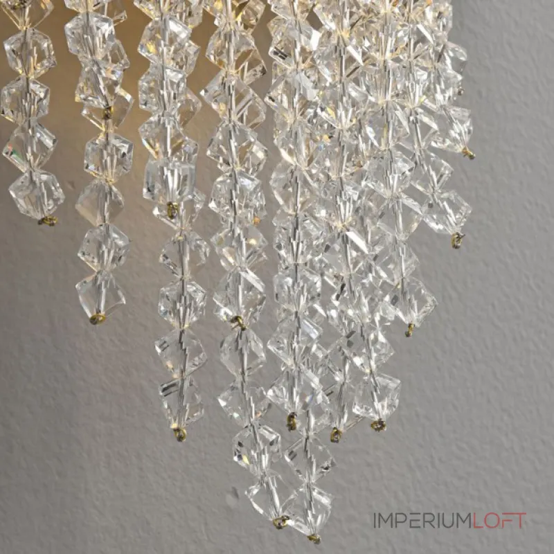 Настенный светильник с декором из хрустальных ограненных подвесок на латунном ободе с рельефным «хищным» узором Бра TIGER WALL S от ImperiumLoft Настенный светильник с декором из хрустальных ограненных подвесок на латунном ободе с рельефным «хищным» узором Бра TIGER WALL S от ImperiumLoft