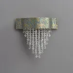 Настенный светильник с декором из хрустальных ограненных подвесок на латунном ободе с рельефным «хищным» узором Бра TIGER WALL L от ImperiumLoft