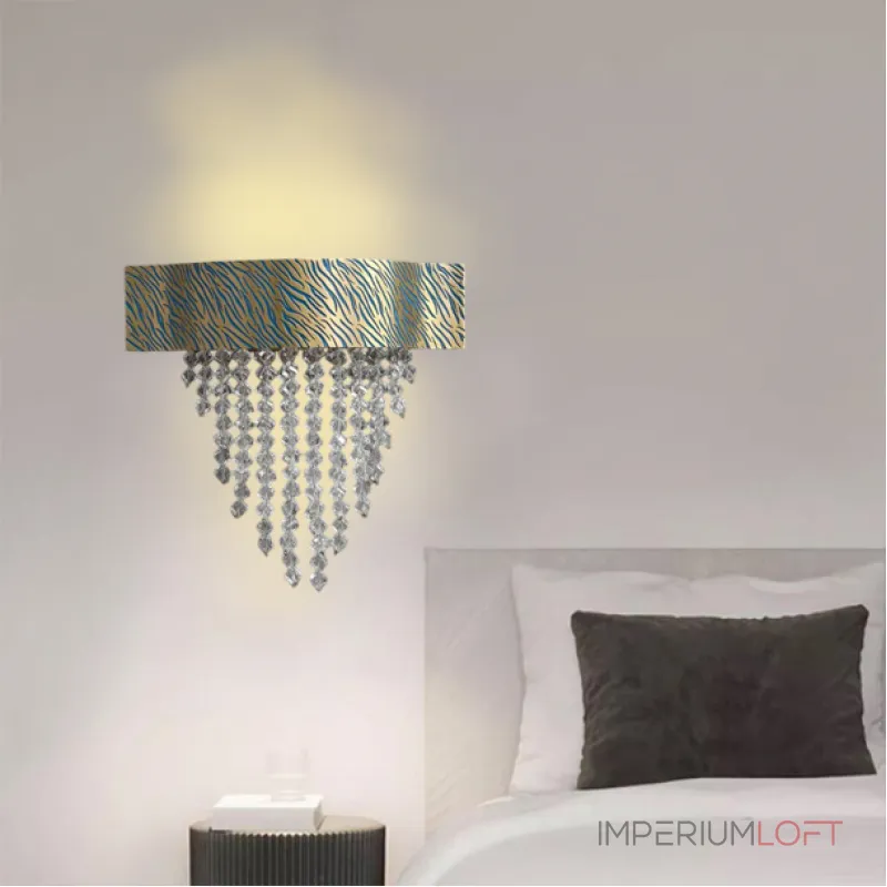 Настенный светильник с декором из хрустальных ограненных подвесок на латунном ободе с рельефным «хищным» узором Бра TIGER WALL L от ImperiumLoft Настенный светильник с декором из хрустальных ограненных подвесок на латунном ободе с рельефным «хищным» узором Бра TIGER WALL L от ImperiumLoft