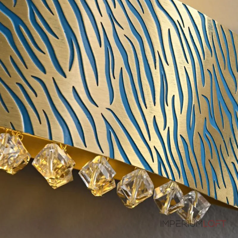 Настенный светильник с декором из хрустальных ограненных подвесок на латунном ободе с рельефным «хищным» узором Бра TIGER WALL L от ImperiumLoft Настенный светильник с декором из хрустальных ограненных подвесок на латунном ободе с рельефным «хищным» узором Бра TIGER WALL L от ImperiumLoft