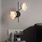 Настенный светильник с оригинальными рассеивателями в виде стилизованных бабочек из фигурного цветного стекла AUBREY WALL S от ImperiumLoft