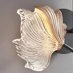 Настенный светильник с оригинальными рассеивателями в виде стилизованных бабочек из фигурного цветного стекла AUBREY WALL M от ImperiumLoft