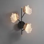 Настенный светильник с оригинальными рассеивателями в виде стилизованных бабочек из фигурного цветного стекла AUBREY WALL M от ImperiumLoft