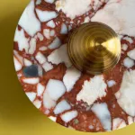 Светодиодный настенный светильник с дисковидным рассеивателем из цветного мрамора с контрастной текстурой Бра TERKEL RED M от ImperiumLoft