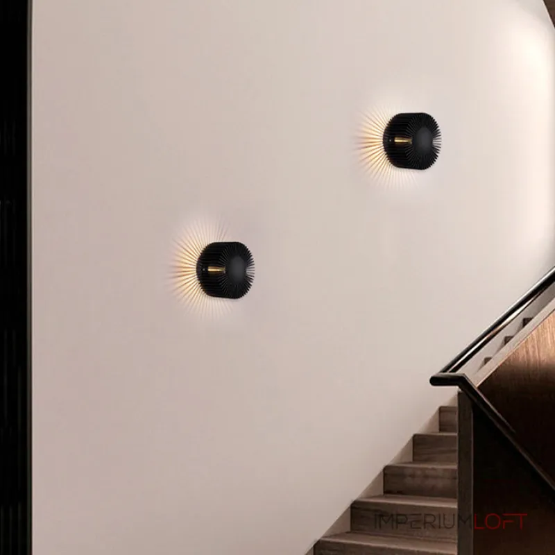 Настенный светодиодный cветильник в виде цилиндра с радиально расположенными пластинами SMED BLACK 3000 от ImperiumLoft