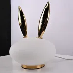 Настольная лампа из белого матового стекла Birdi Bunny White от ImperiumLoft