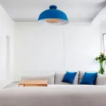 Потолочный светильник GLOBEMI BLUE D38 от ImperiumLoft синего цвета с круглым деревянным элементом