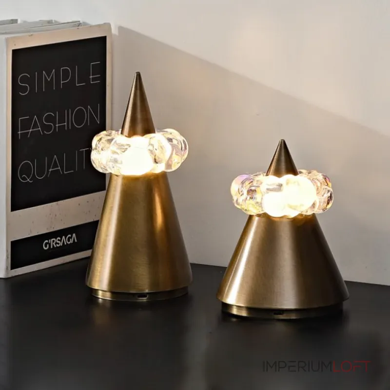 Дизайнерская настольная лампа с USB зарядкой и сенсорным переключением в виде горного пика с облаком LEK Brass H22 от ImperiumLoft