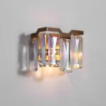 Настенный светильник с абажуром из ограненных хрустальных пластин с эффектом красочных переливов DORIS WALL от ImperiumLoft