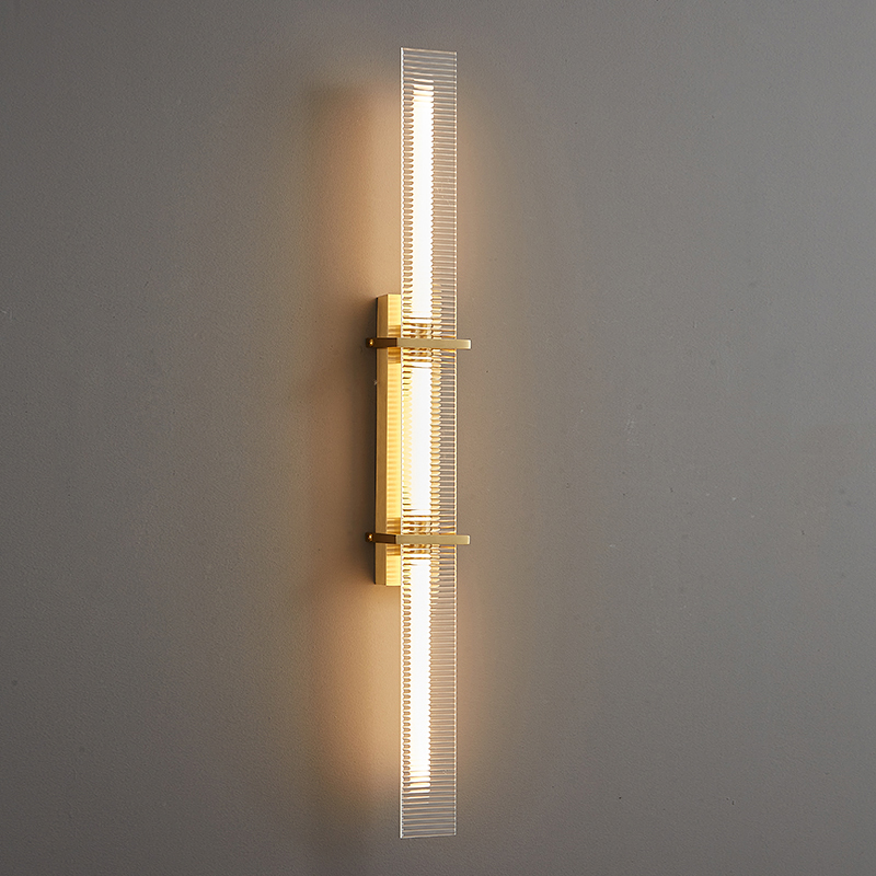 Светодиодный настенный светильник с прямоугольными рассеивателями из рельефного стекла STINUS CLIP Brass L80 от ImperiumLoft