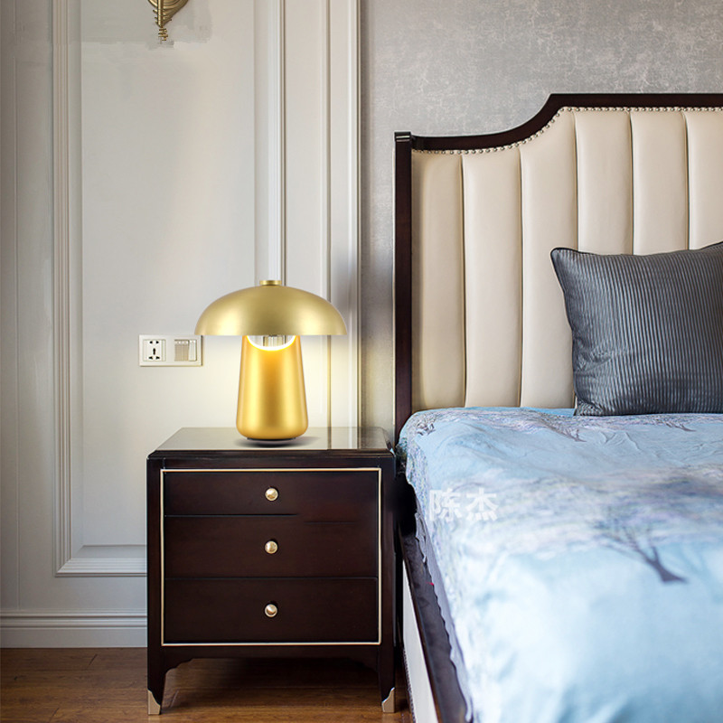 Настольная лампа Ongo Gold White от ImperiumLoft