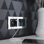 Розетка с заземлением, шторками и USB, без рамки Werkel черный W1171708 от ImperiumLoft