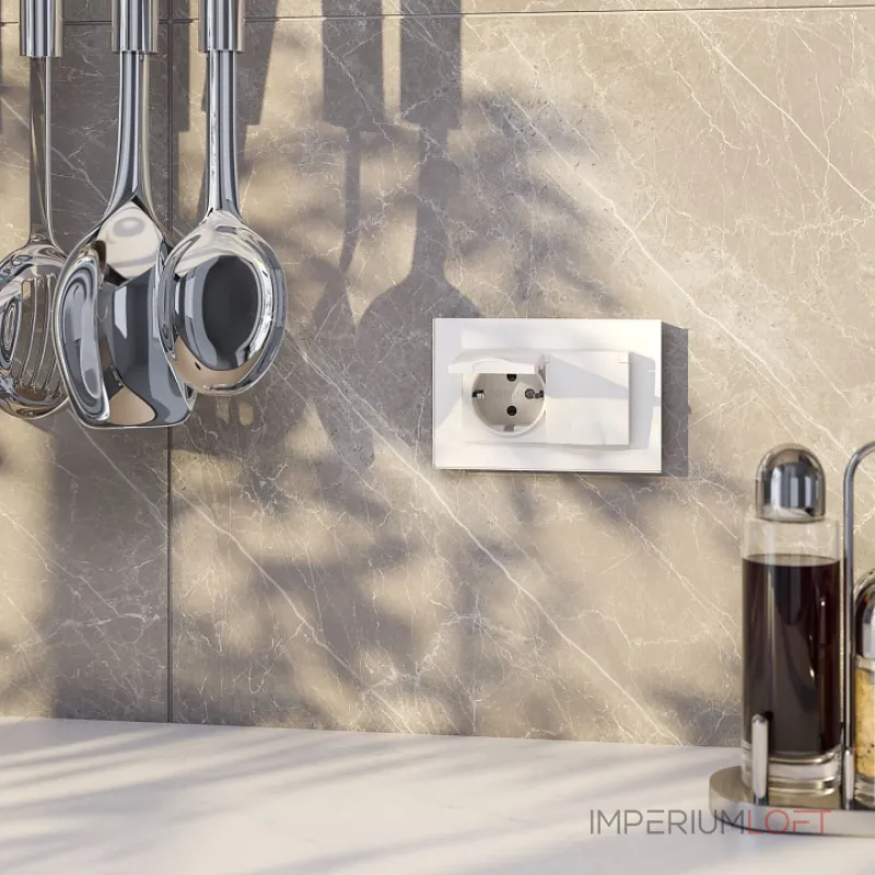 Розетка двойная влагозащищенная с заземлением и шторками с крышкой Werkel белые W1172201 от ImperiumLoft