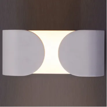 Накладной светильник Arte Lamp A1419 A1419AP-1WH Цвет арматуры белый Цвет плафонов белый Накладной светильник Arte Lamp A1419 A1419AP-1WH Цвет арматуры белый Цвет плафонов белый