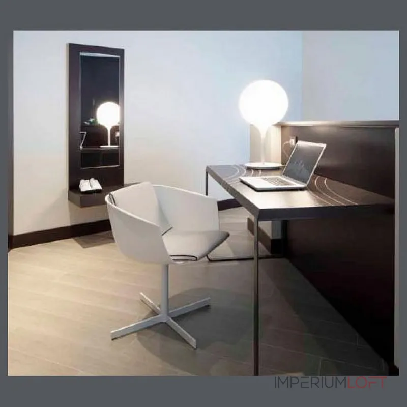 Настольная лампа декоративная Artemide 1049010A от ImperiumLoft Настольная лампа декоративная Artemide 1049010A от ImperiumLoft