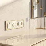 Рамка на 4 поста Werkel Baguette айвори/латунь W0042851 от ImperiumLoft