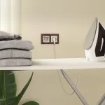 Розетка с заземлением и шторками, без рамки с Wi-Fi Werkel слоновая кость W1171603 от ImperiumLoft