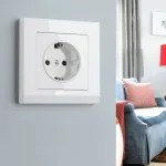 Розетка с заземлением и шторками, без рамки Werkel белый W1171101 от ImperiumLoft