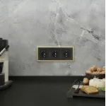 Рамка на 3 поста Werkel Baguette черный/латунь W0032852 от ImperiumLoft