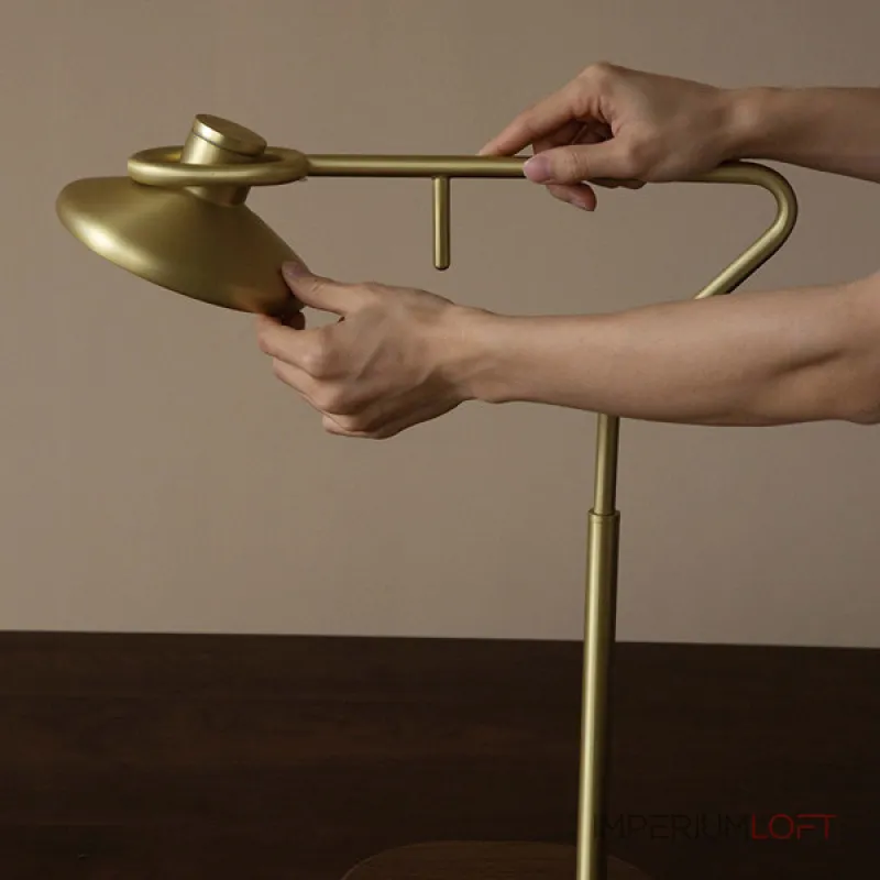 Настольная лампа Ziilamp Arc Gold с сенсорным включением от Vinsa