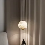 Подвесной светильник HENNEKE MARBLE Cloud Marble A с шарообразным плафоном из натурального мрамора от ImperiumLoft