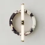 Настенный светильник Circle Intersect C с мраморным плафоном оригинальной формы от VINSA