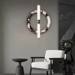 Настенный светильник Circle Intersect C с мраморным плафоном оригинальной формы от VINSA