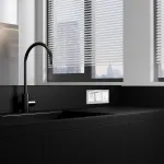 Розетка влагозащитная с защитной крышкой и шторкамиWerkel a069588 от ImperiumLoft